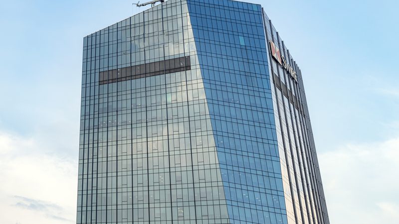 五金承重80kg在幕墙工程中的应用与评估